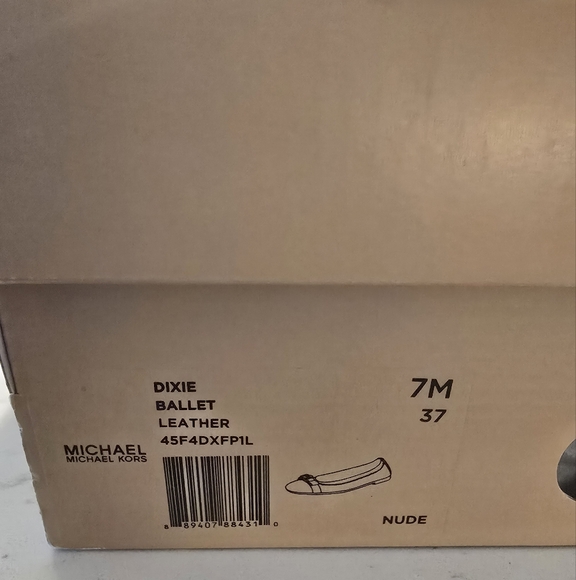 Michael Kors Black and Tan Ballet Flats Women's Shoes - NIB - Picture 5 of 6